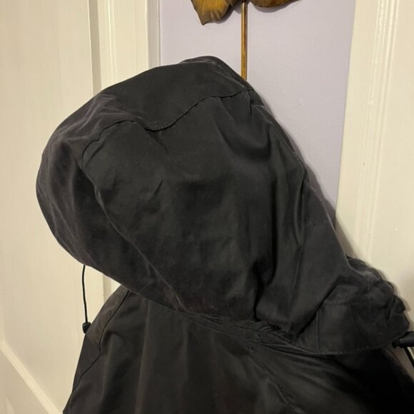 Barbour Beaufort Jacket, Size 40, Navy Blue, with Detachable Hood - Picture 8 of 9